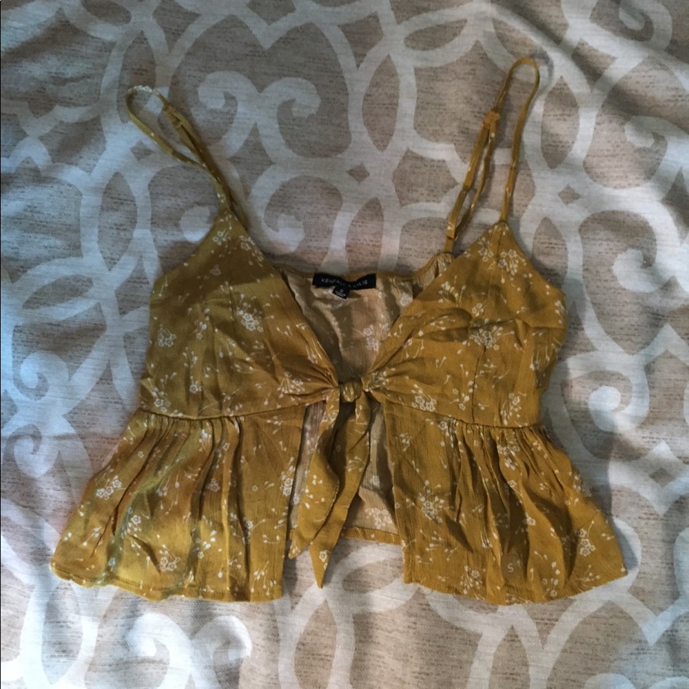 kendall & kylie // crop top